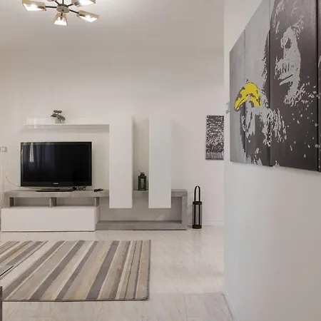 Casa Filo, Lo Scorcio Di Τεργέστη
