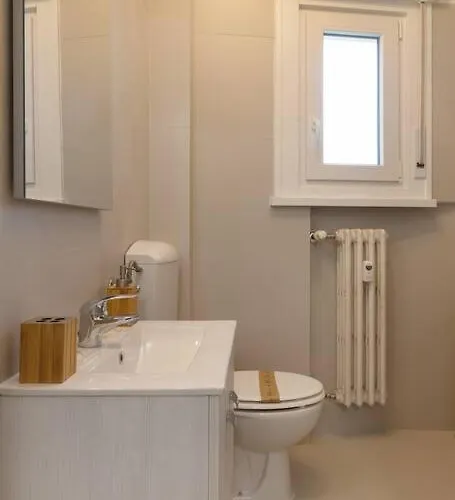 Casa Filo, Lo Scorcio Di Trieste